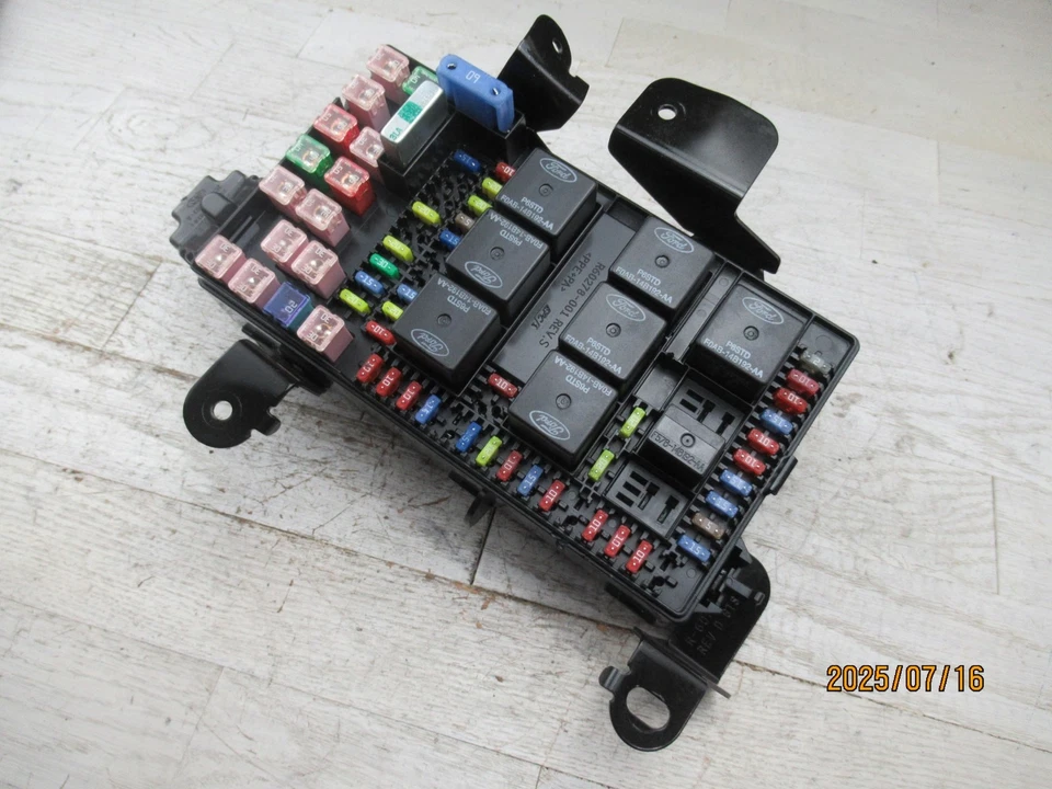 02-04 FORD F250 F350 6,0 л дизельный суперпрочный предохранитель впрыск BCM 3C3T-14A067-BG - Изображение 3 из 4