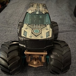 Hot Wheels Monster Trucks Cyber Crush 1:24 Mattel 2018 großer Monster Truck