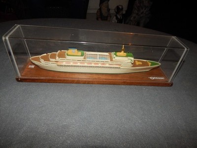 Vintage Oceanic Home Lines Plastic? Cruise Ship In Case Estate Find