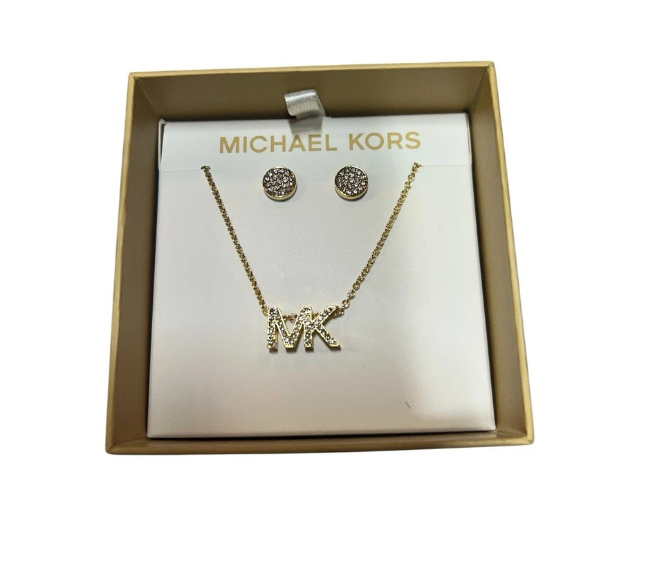 Collar y pendientes Michael Kors MK Logo colgante tono dorado latón nuevos con etiquetas en caja Foto 2 de 4