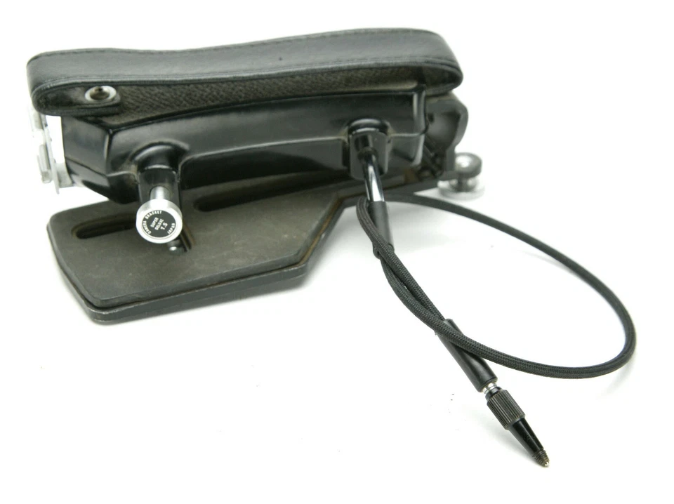 Folding/Compact Camera Bracket Super Deluxe T.S. W/Tilting Shoe F/Medium Format. - Image 2 of 3