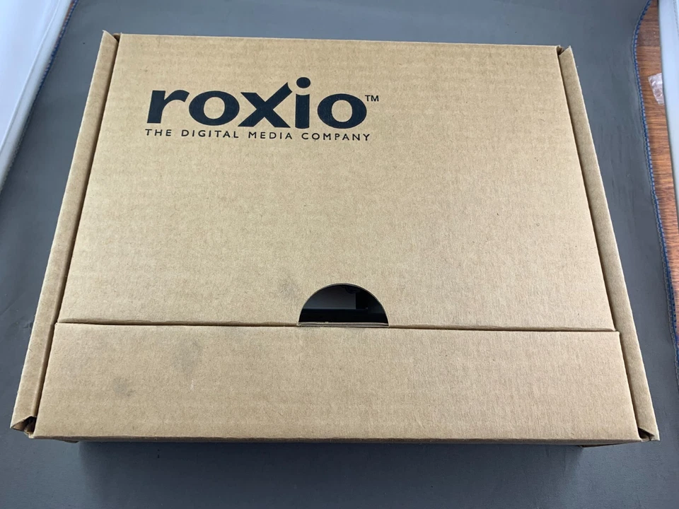 Roxio Toast 5 Titanium CD/DVD Burning Software for Apple Power PC Macs (L) - Image 2 of 4