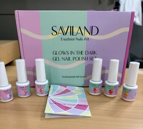 SAVILAND Excelsior Nails Art - 24 Piece  - Gel Nail Polish - GLOWS IN THE DARk