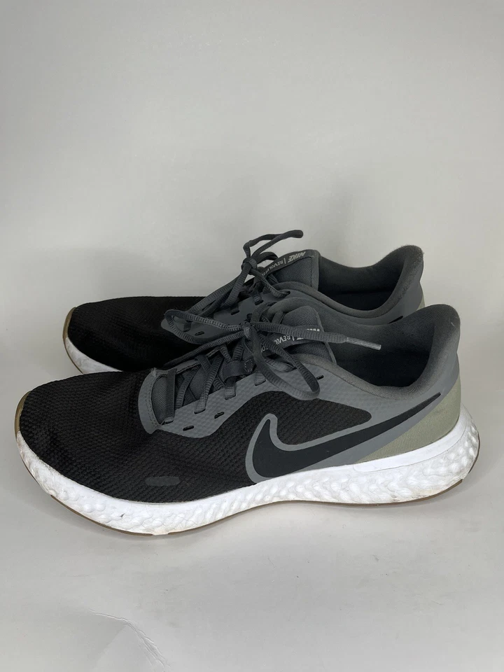 Mens Nike Running Shoes Revolution Black/Iron Gray Size 13 BQ3204-016 Athletic - Image 4 of 4