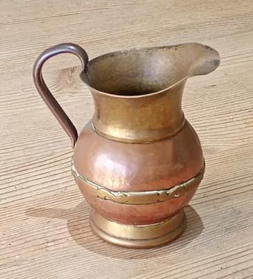 Kleiner Kupfer und Messing Krug 70er oder 80er Jahre 4 1/2 cm hoch wasserdicht