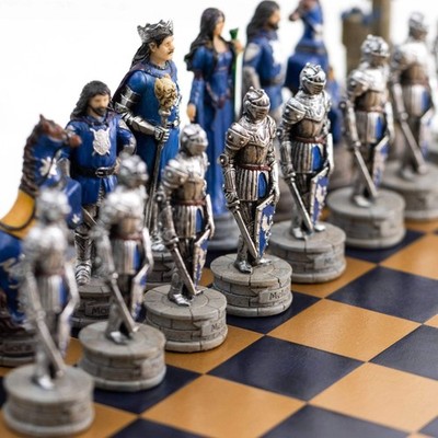 Italfama King Arthur 3-in-1 Handgemaltes Schach, Dame & Backgammon Set