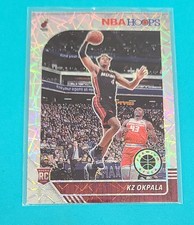 2019-20 Hoops Premium Stock Silver Laser RC #226 KZ Okpala BASKETBALL Card B2