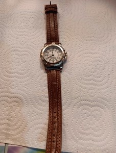 VTG UNBRANDED WATCH W/LUMINOUS DISPLAY 1980-1990 ERA SILVERTON CASE PARTS/REPAIR