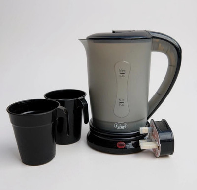 QUEST 0,5 LITER DUAL VOLTAGE KLEINER ELEKTRISCHER REISEKOCHER + 2 TASSEN SCHWARZ NEU