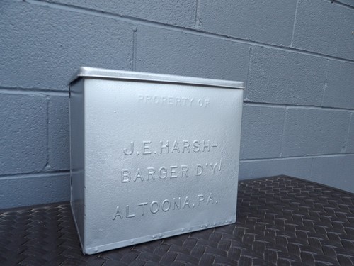 J.E. Harshbarger Dairy Altoona PA Botella de Leche Galvanizada Entrega Porche Caja - Imagen 4 de 11