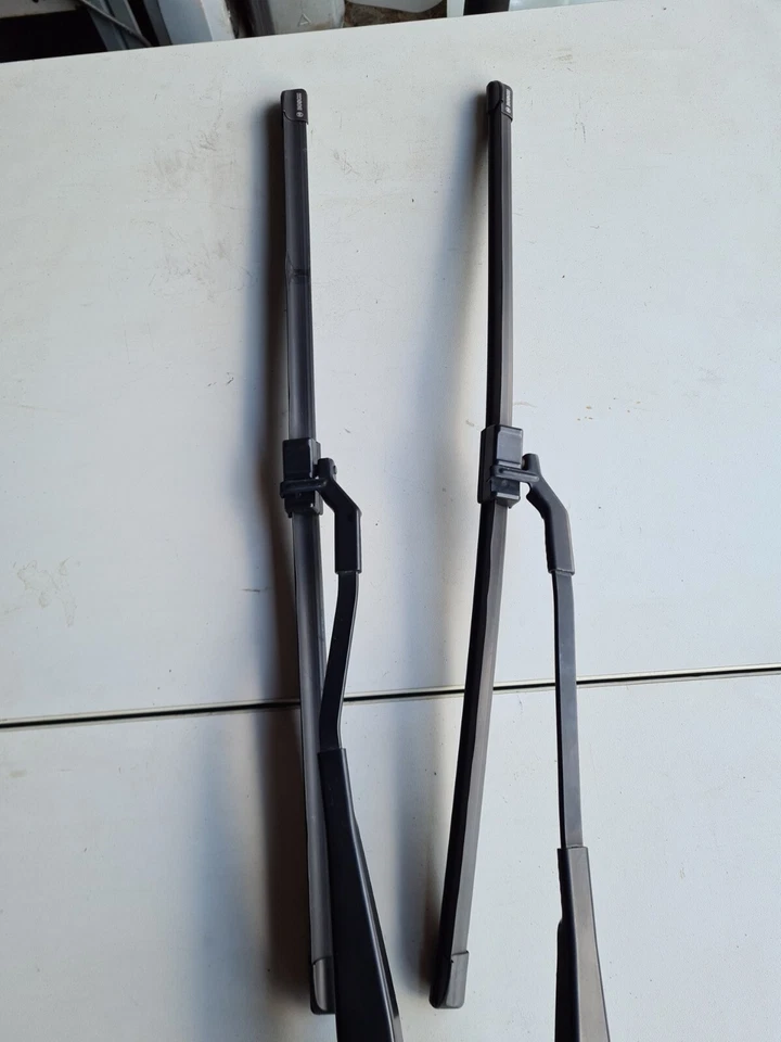 Mercedes-Benz E Class 09-13 Front Windscreen Wiper Arms A2078200544 A2078200644 - Image 2 of 4