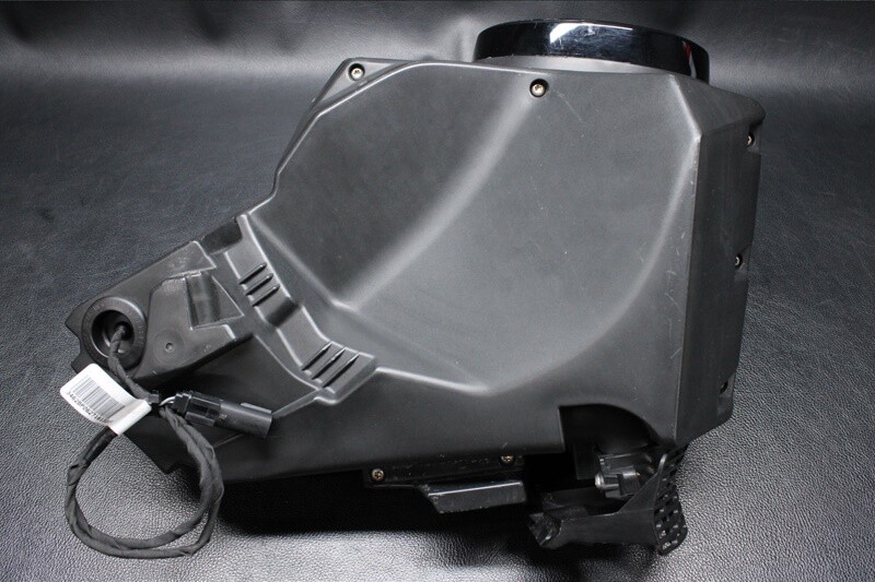SEADOO GTX 155 '19 OEM RH SPEAKER ENCLOSURE ASSY Used [S8646 SEADOO GTX 155 '19 OEM RH SPEAKER ENCLOSURE ASSY Used [S8646