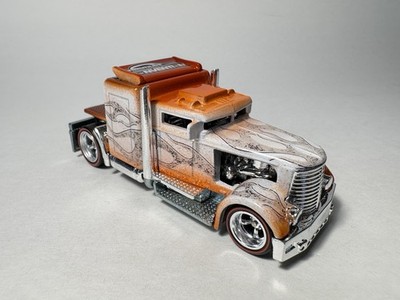 Loose Hot Wheels Convoy Custom from 2017 Diecast Convention. Real