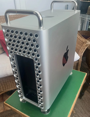 Apple Mac Pro 2019 - 2TB SSD 96GB Ram - 3,5GHz 8-Core - Radeon Pro W5500X 8GB