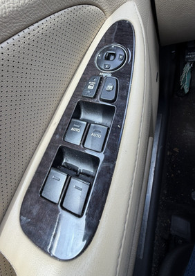2009-2014 HYUNDAI GENESIS FRONT LEFT SIDE POWER WINDOW SWITCH OEM 93570-3M403AJ