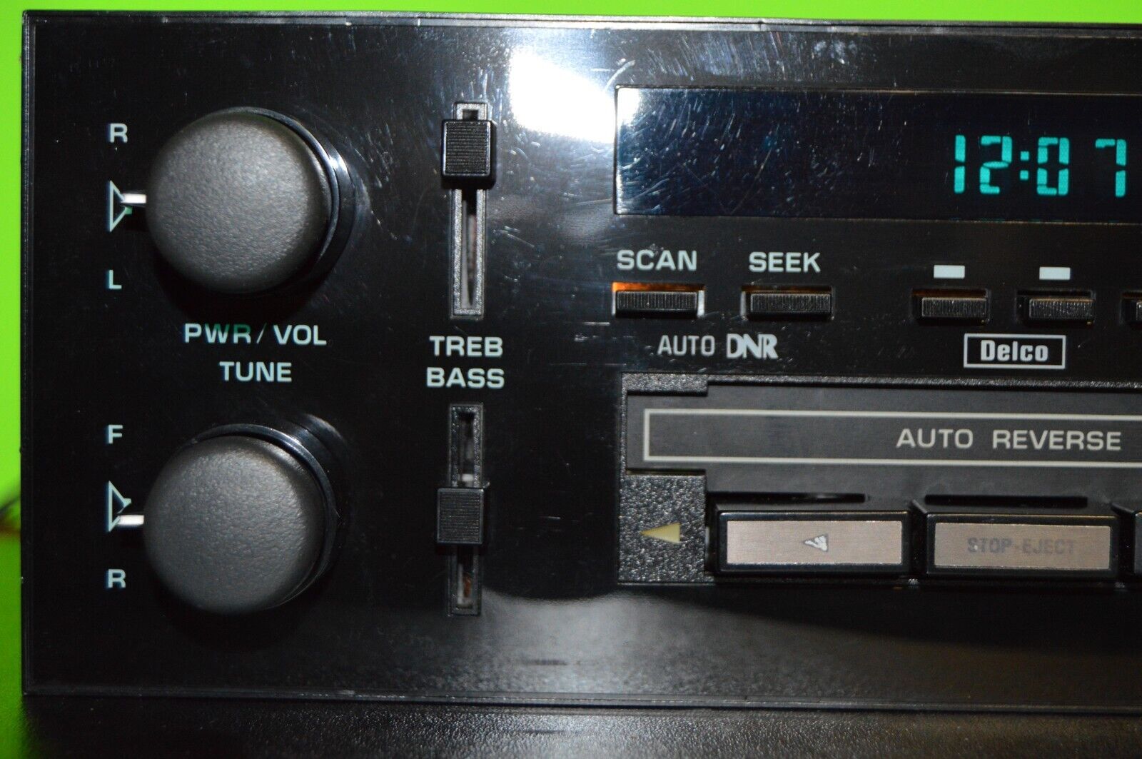 91-96 Oldsmobile Cutlass Ciera factory cassette player radio 