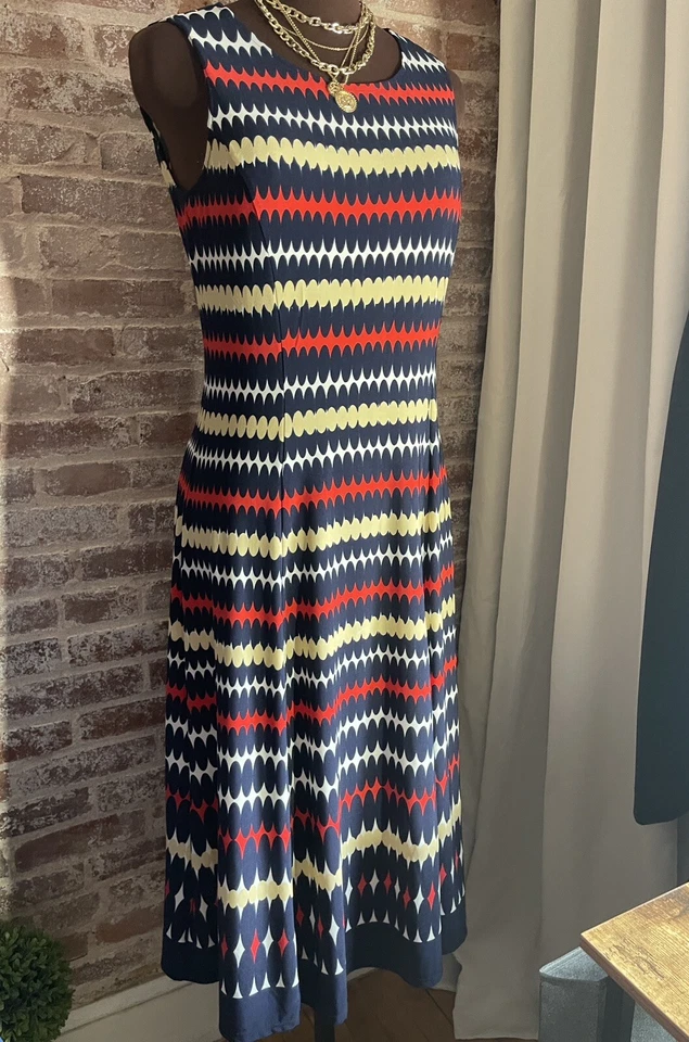 Vestido midi Julian Taylor colorido sin mangas clásico elástico para mujer talla 12” Foto 4 de 4