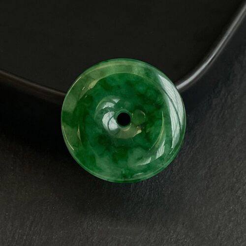 【KOOJADE】Icy Emerald Green Jadeite Jade Pendant《Grade A》 - 第 1/2 張圖片