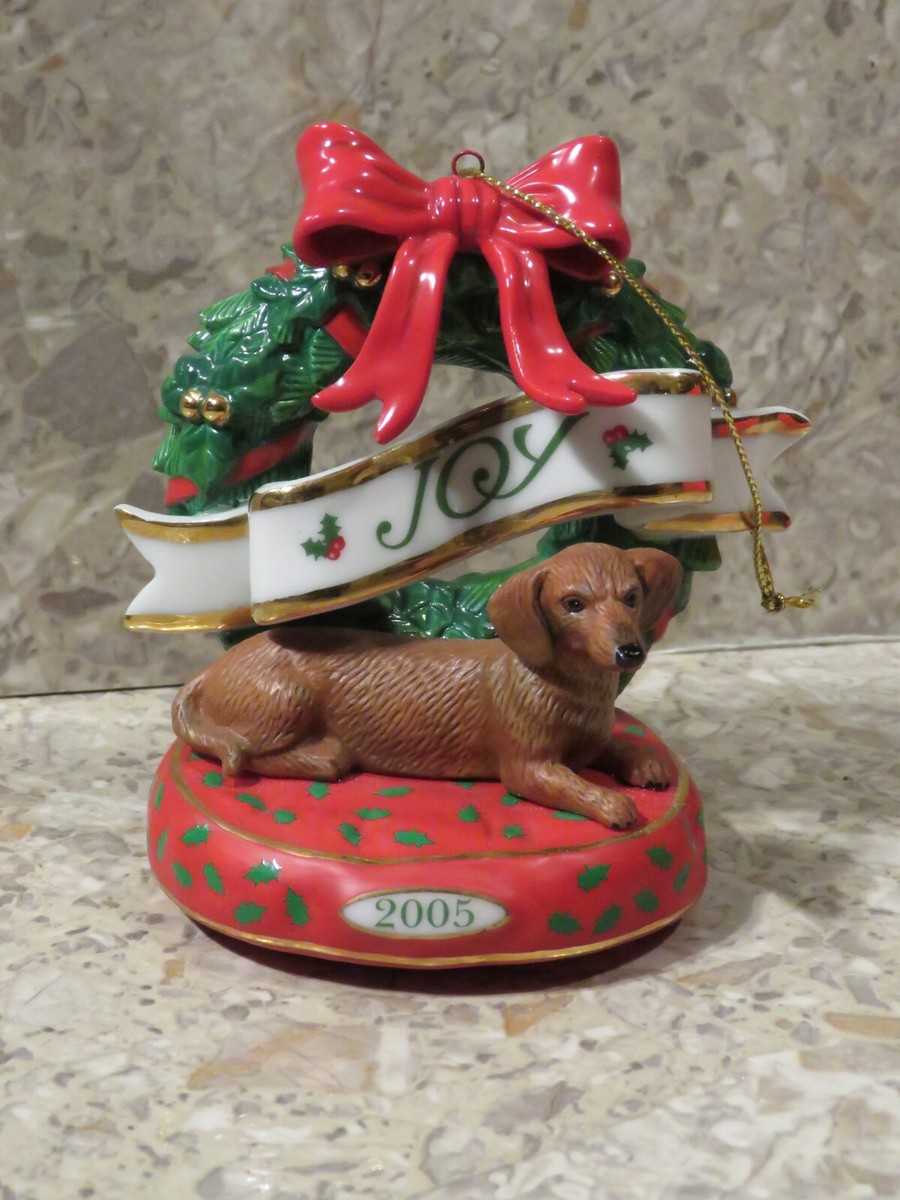 Danbury Mint 2005 Dachshund Dog Christmas Holiday Joy Wreath