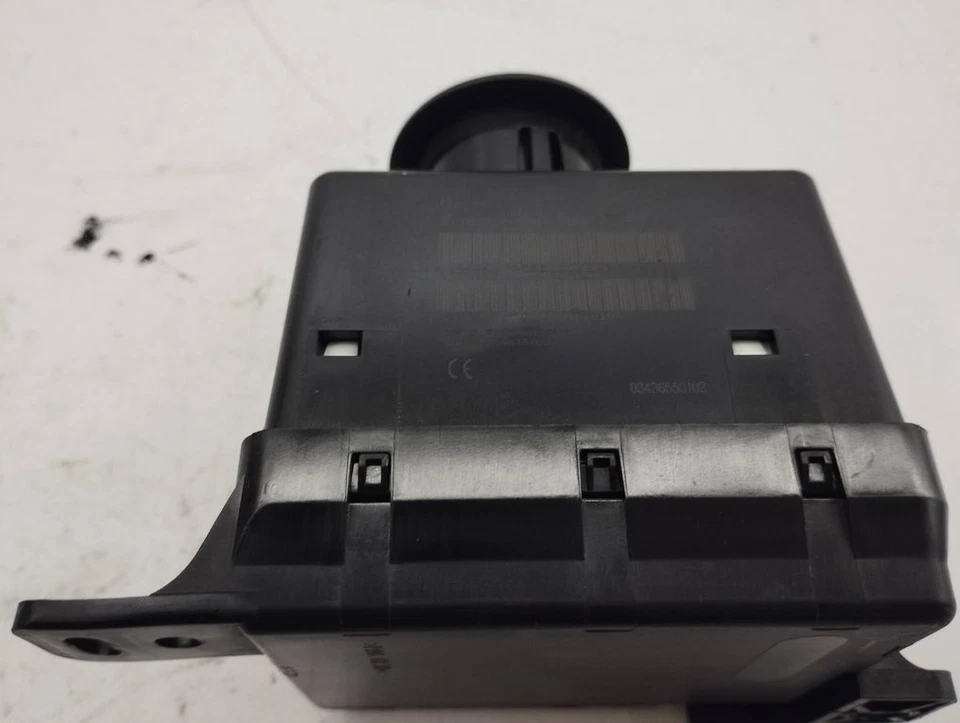 Chrysler Voyager 2008 Ignition Switch Lock Barrel Key 068210155ab AMD94601 - Image 4 of 4