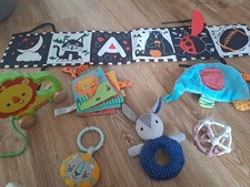 Paket Baby Kleinkind Spielzeug Set: Kontrast Leporetto Knisterbuch Rasseln Ball