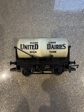 Vintage Hornby OO Gauge United Dairies Milk Tank Wagon - Model R015