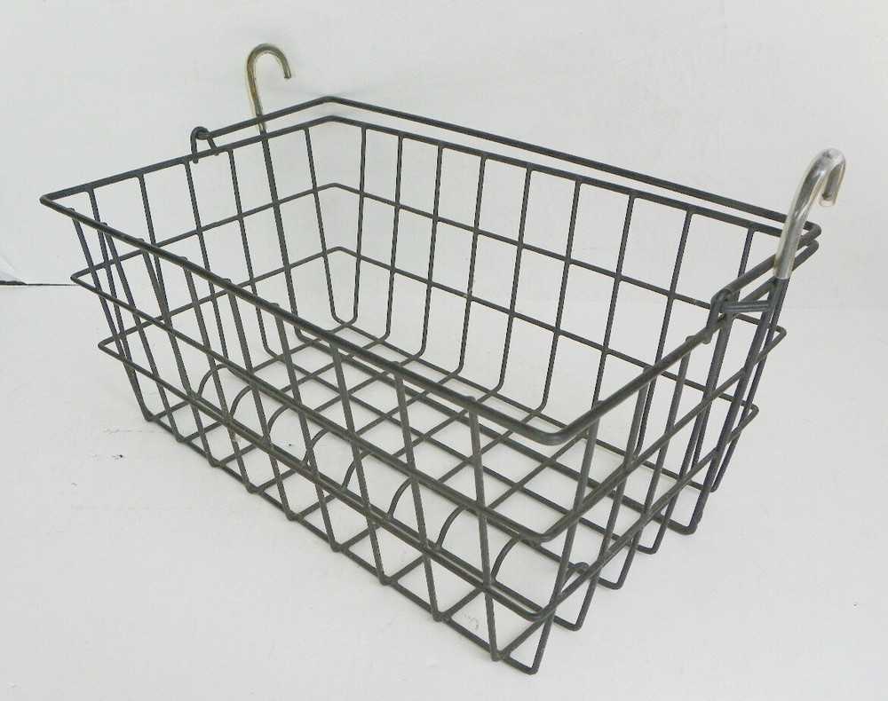 Rustic Metal Wire Flower Basket for Garden Window Hanging Decor