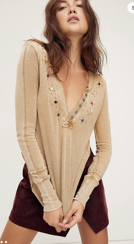 Free People Wild Ride Colorful Studded Beaded Gems Cute Henley Top $98 XS - Afbeelding 1 van 10