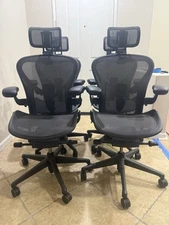 Herman Miller Aeron Remastered Chair - Size B Graphite Fully Load with Headrest