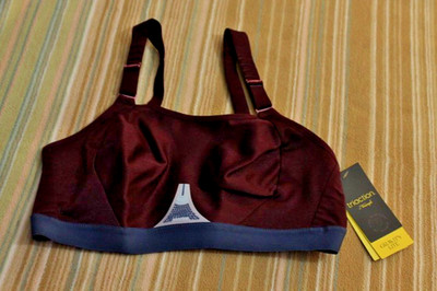 Triumph Sport BH Größe EU Gr. 80D Triaction Gravity Lite N ohne Bügel Burgund