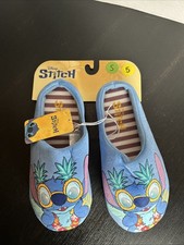 Disney Stitch Slip On Slippers 5/6 New Tropical Hawaiian Lei Blue