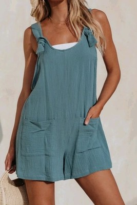 NWT  Women's Cupshe Powder Green Romper Size Medium Front Pockets 