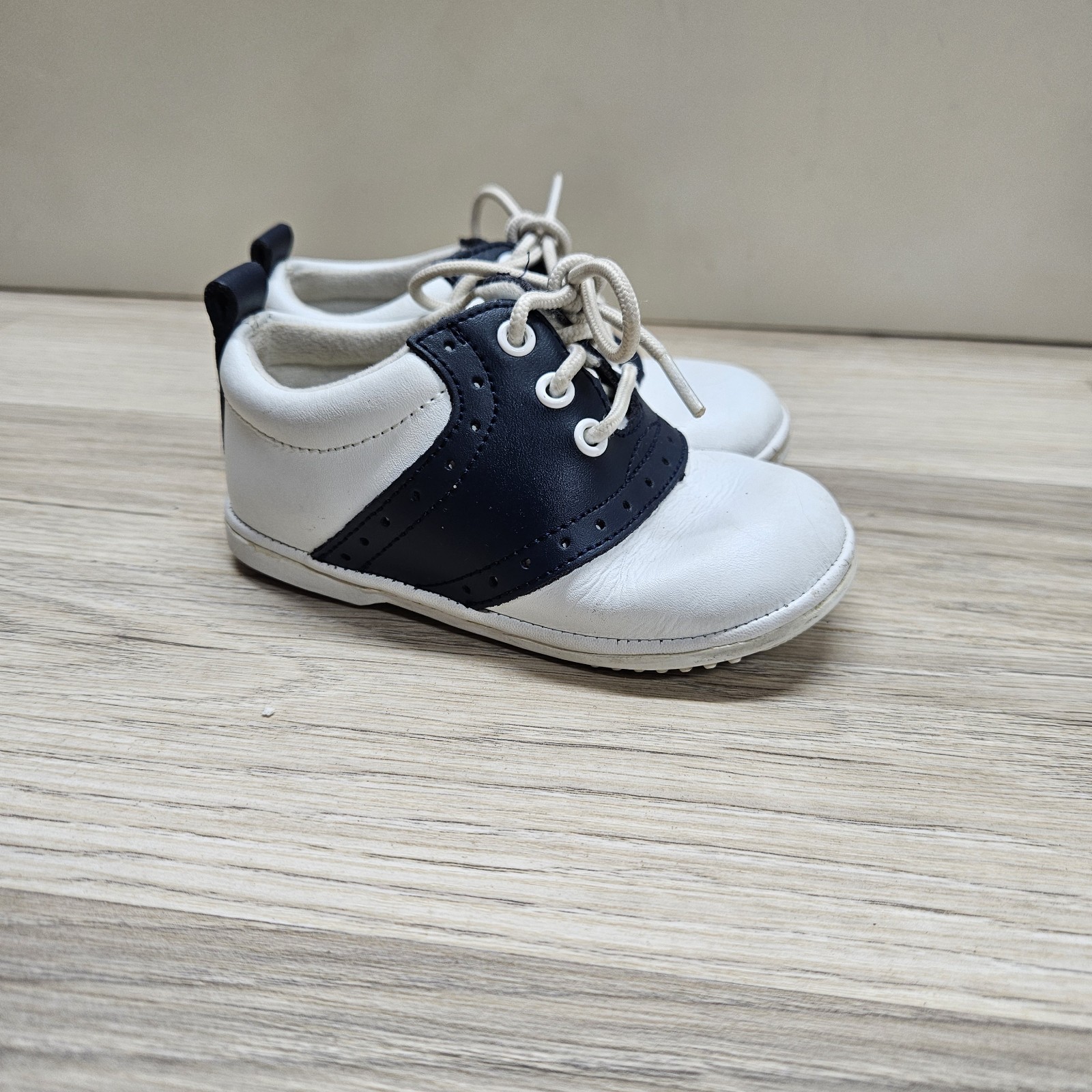 Leather Saddle Navy Blue White Size 6 Lace Up
