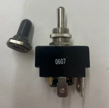 NOS AFTERMARKET TOGGLE SWITCH 86032 AND BOOT COVER 86050 3B4A