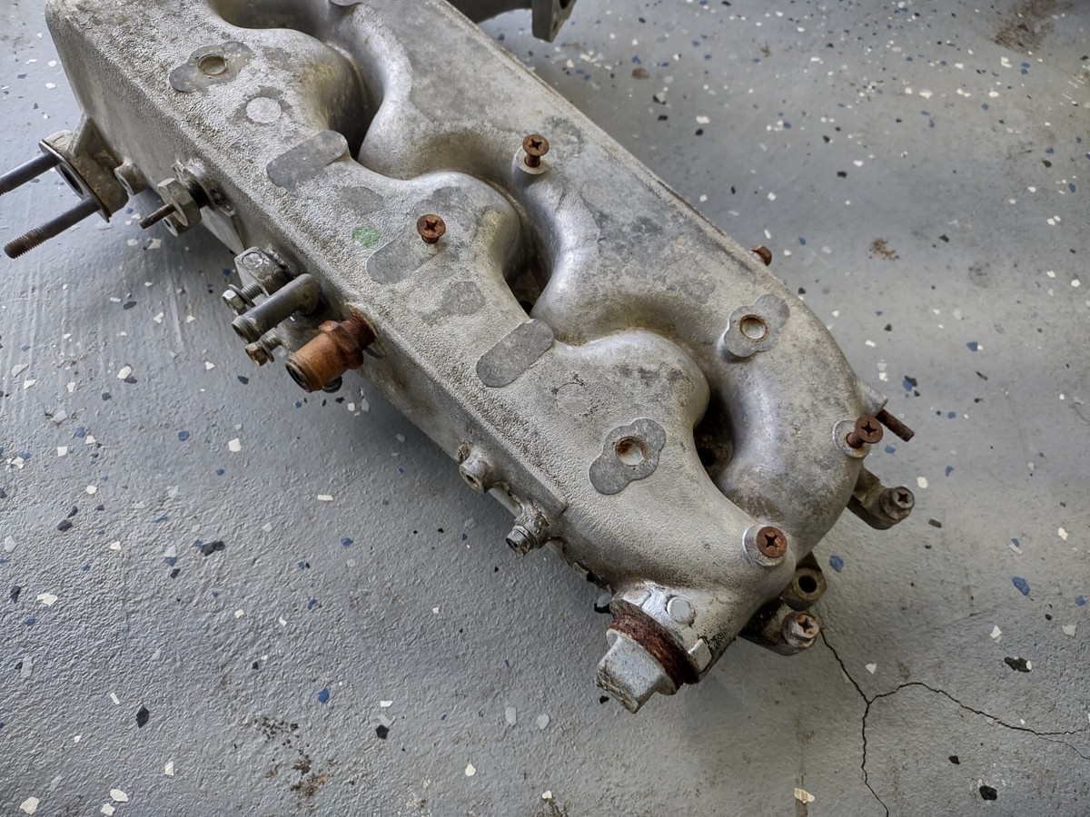 SOUND SAT-300X ジャンク 84 Nissan 300ZX Turbo Z31 VG30ET OEM Upper Intake Plenum