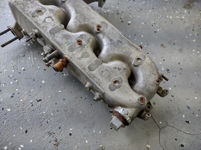 intakeです Nissan 1984-1989 300ZX Z31 Turbo NA Intake Manifold Upper
