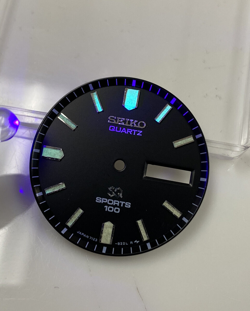 Genuine Seiko Quartz Sport Black 28.5mm Day/Date Dial 7123 Genuine Seiko Quartz Sport Black 28.5mm Day/Date Dial 7123