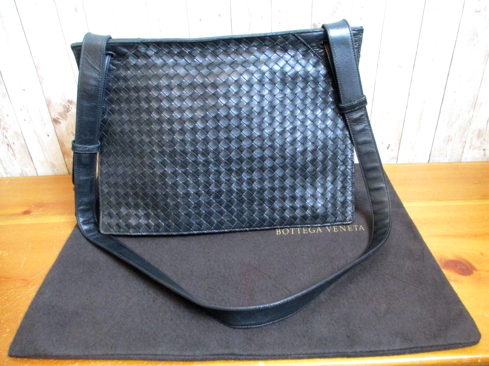 BOTTEGA VENETA Intrecciato BLACK Woven Leather Messenger Crossbody Bag  Unisex | eBay