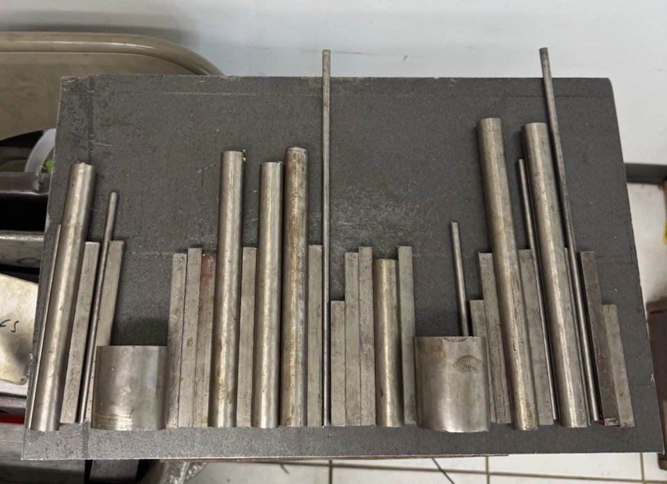 Chatarra mixta de acero inoxidable - 303/304/316/17-4PH | 17,75 libras para mecanizado Foto 3 de 4