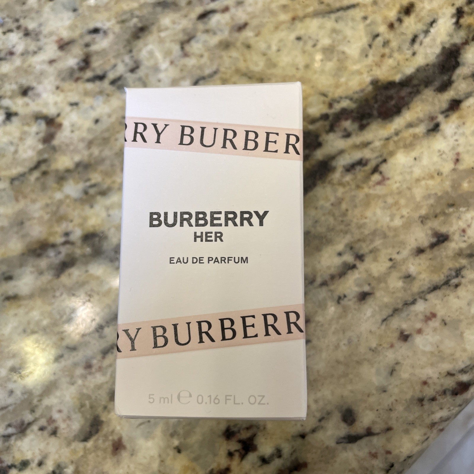 BURBERRY Her Eau de Parfum 5ml Travel Size New in Box Fresh Fragrance-image