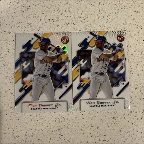 Topps 2025 MLB Ken Griffey Jr. Seattle Mariners #249 Refractor 2 Card Lot
