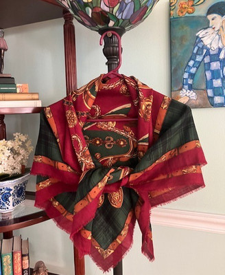 Elegant Vintage Square Scarf in ''Old Money'' Style 100% High-Quality Wool 41''/41''