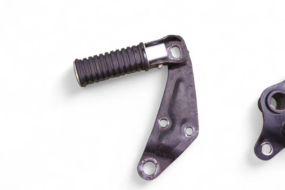 Yamaha RD350 RD 350 1973 563 millas *2675A estriberas traseras Foto 2 de 4