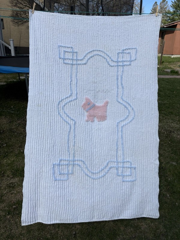 Vintage Chenille Baby Bed Spread Blanket 60”x40” 