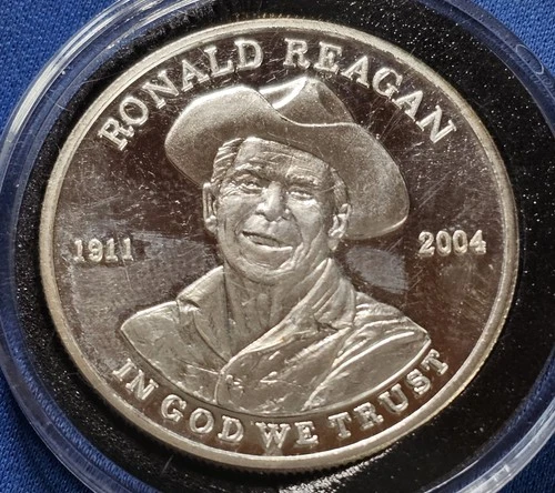 A Ronald Reagan Peace Through Strength 1 oz Silver Round .999 Fine BU