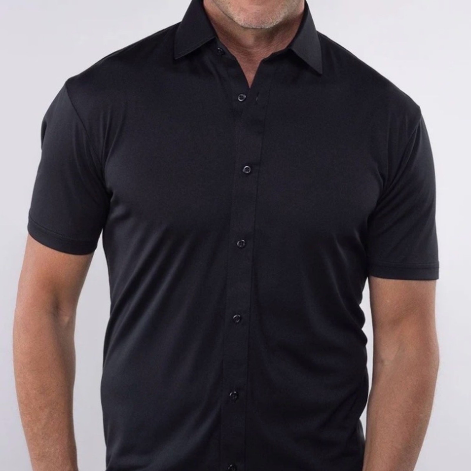 Collars & Co. | Black | Button-up Short Sleeve Shirt | Mens Small