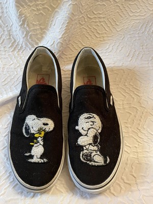 vans slip on snoopy