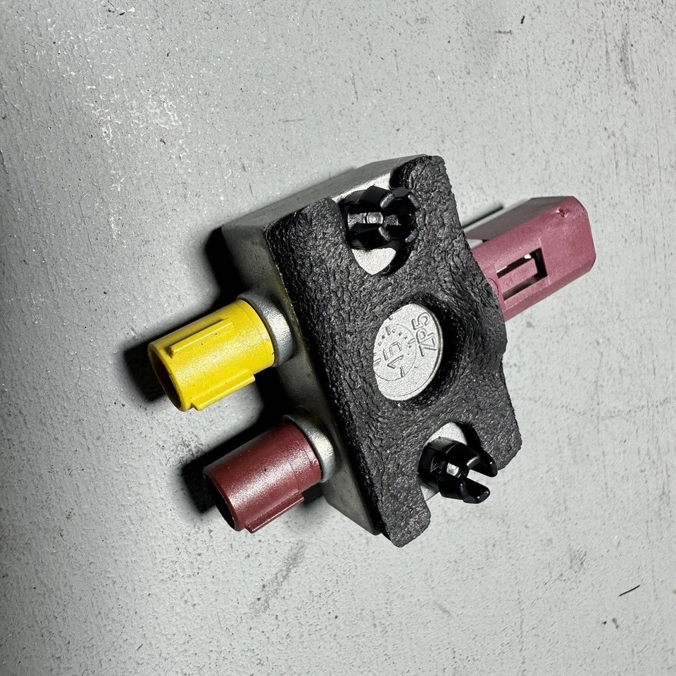 Mercedes-Benz E550 2010-2017 amplificador dúplex activo señal GPS fabricante de equipos originales Foto 4 de 4