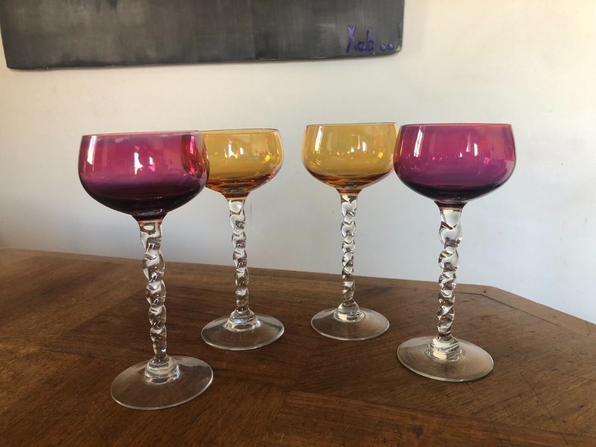 Verrerie, lot de 6 verres à vin colorés à pied torsadé, gravés de