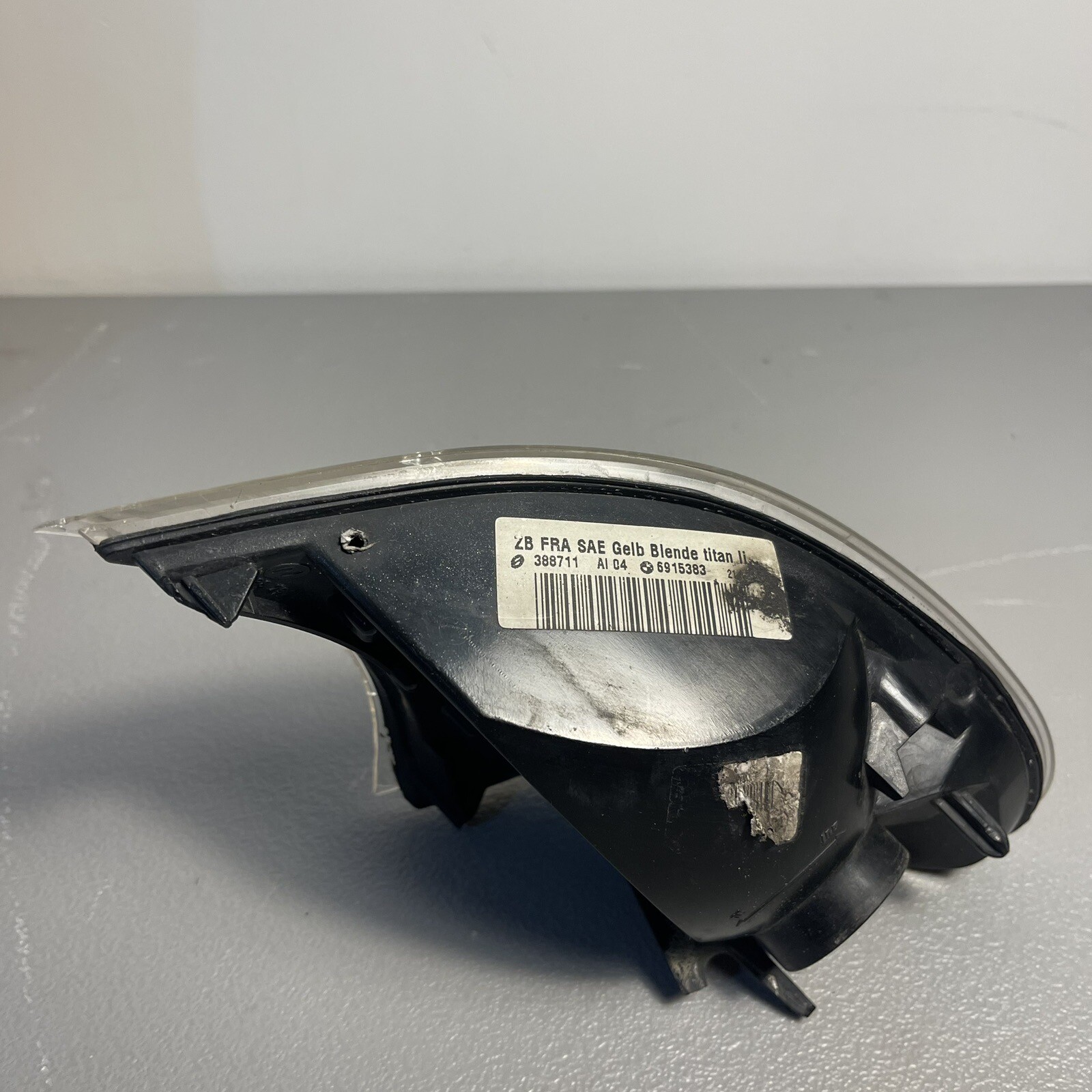 01-05 BMW Serie 3 E46 330i Sedan Left Turn Signal Light # 6915383 